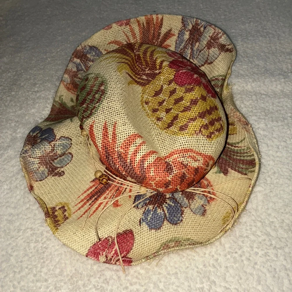 Claires chic hat